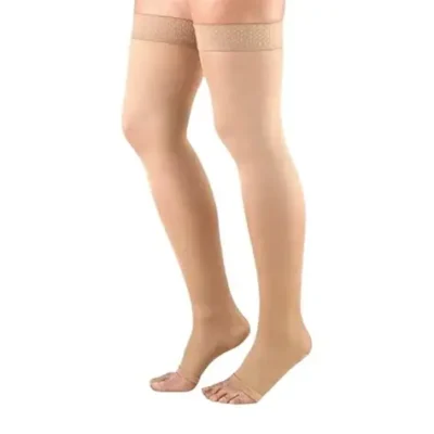 GRADUATED COMPRESSION STOCKINGS ABOVE KNEE